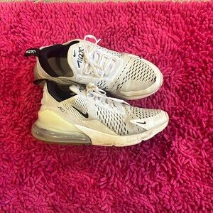 Women’s Nike Airmax 270s